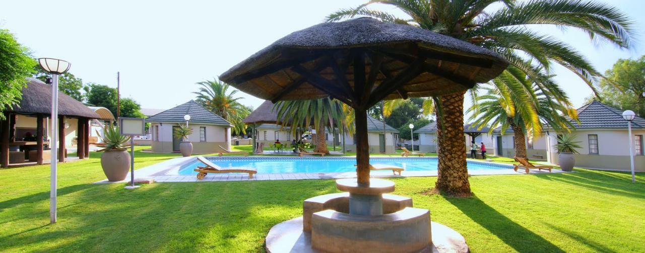 Kalahari Arms Hotel Khemsbok المظهر الخارجي الصورة